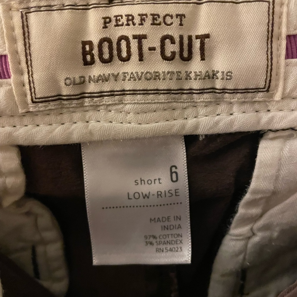 Old navy khaki style pants. Short/petite, size 6.